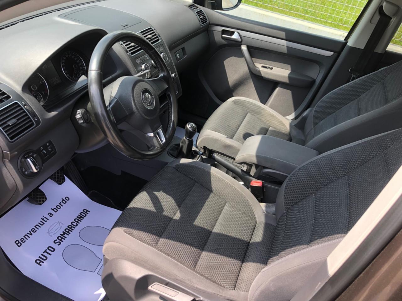Volkswagen Touran 1.6 TDI 105CV 7 POSTI 2014