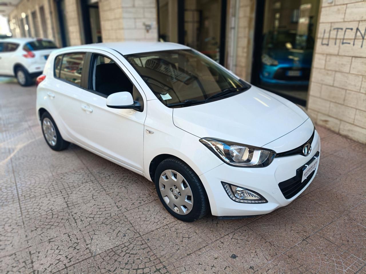 Hyundai i20 1.1 CRDi 5p.-NEOPATENTATI-Euro 7990