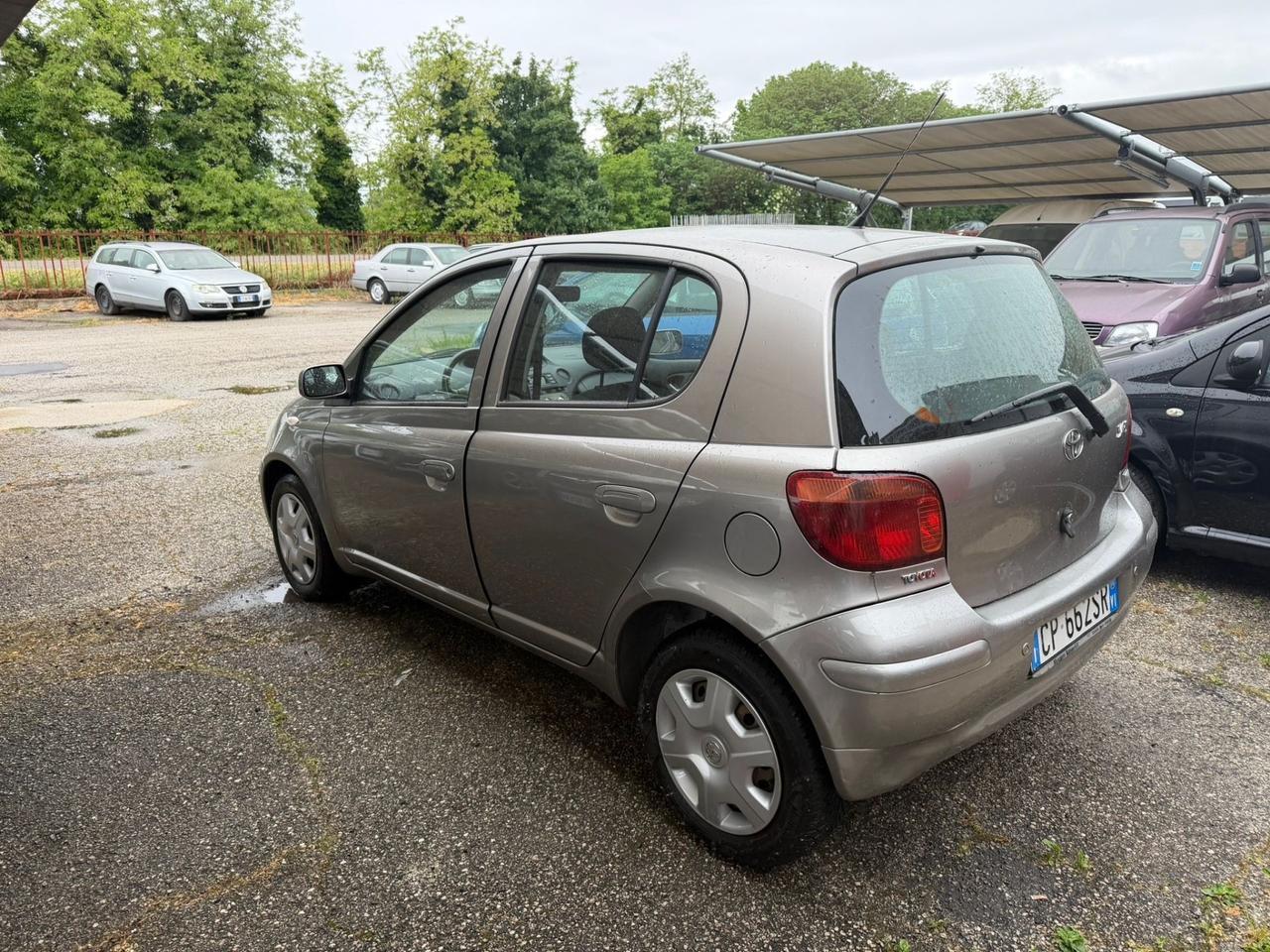 Toyota Yaris 1.3 BENZINA 5 PORTE Sol Blue