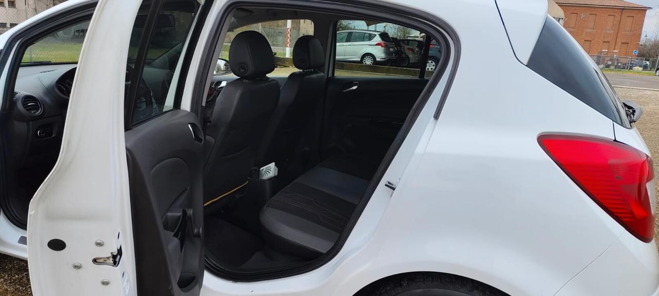 Opel Corsa 1.2 85CV 5 porte GPL-TECH Edition