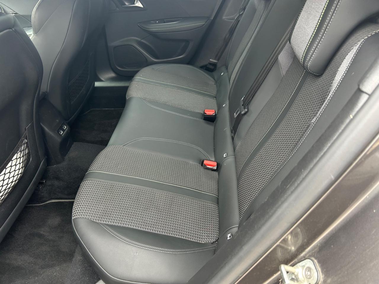 Peugeot 2008 BlueHDi 130 S&S EAT8 GT Line