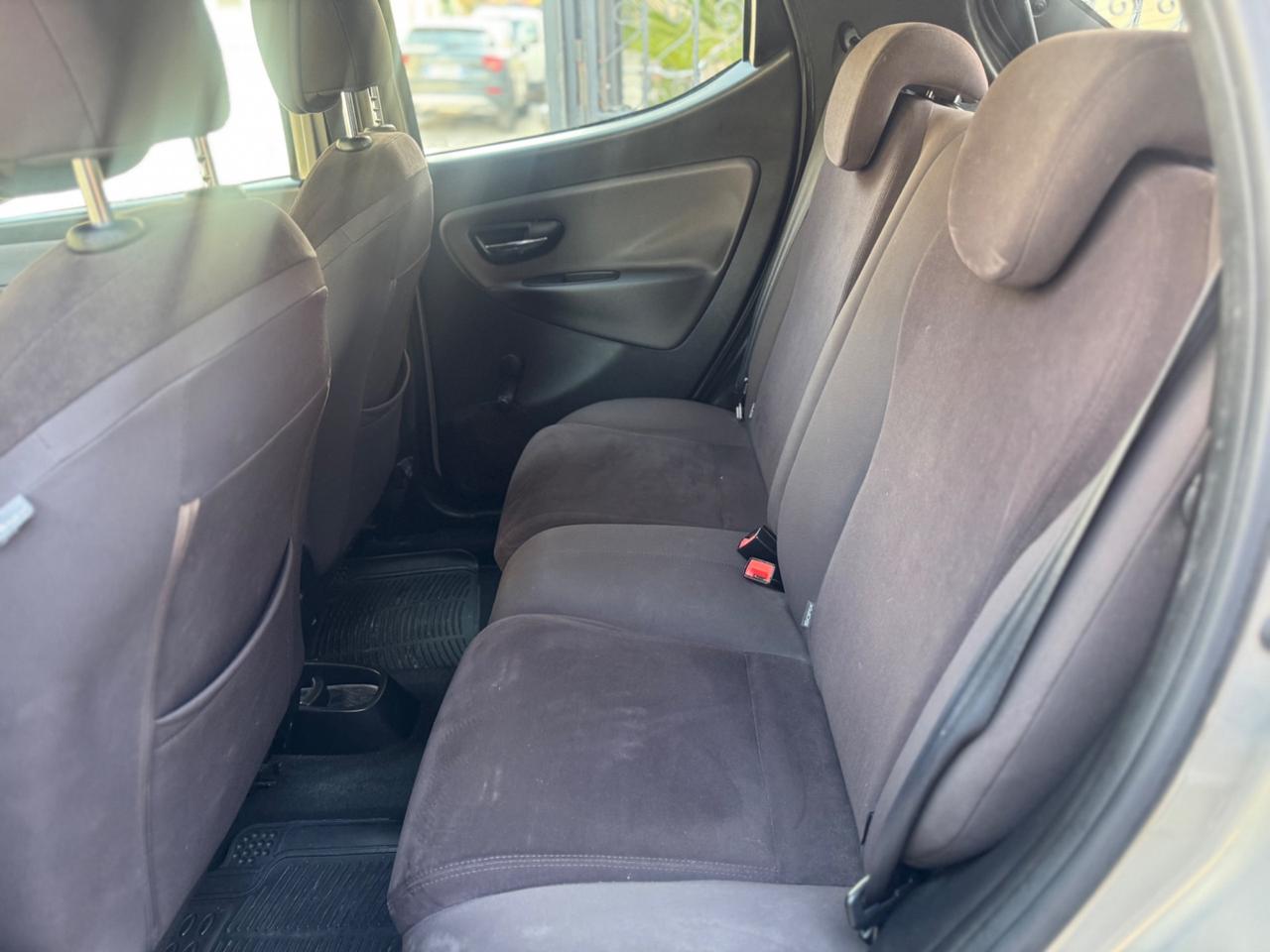 Lancia Ypsilon 0.9 TwinAir 85 CV 5 porte S&S DFN Platinum