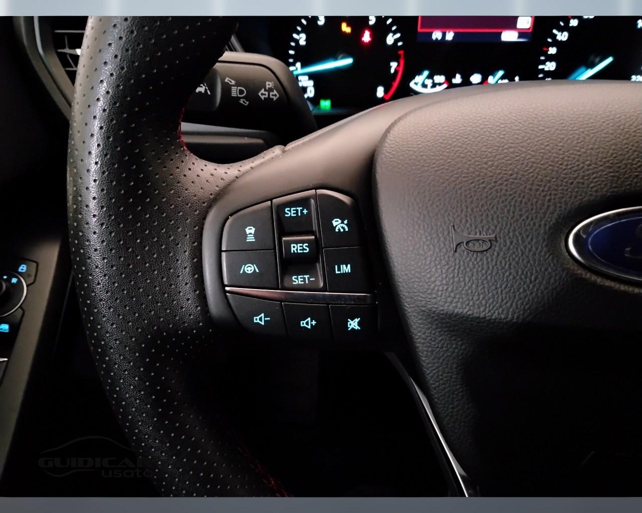 FORD Focus V 2022 - Focus 1.0t ecoboost h ST-Line 155cv powershift