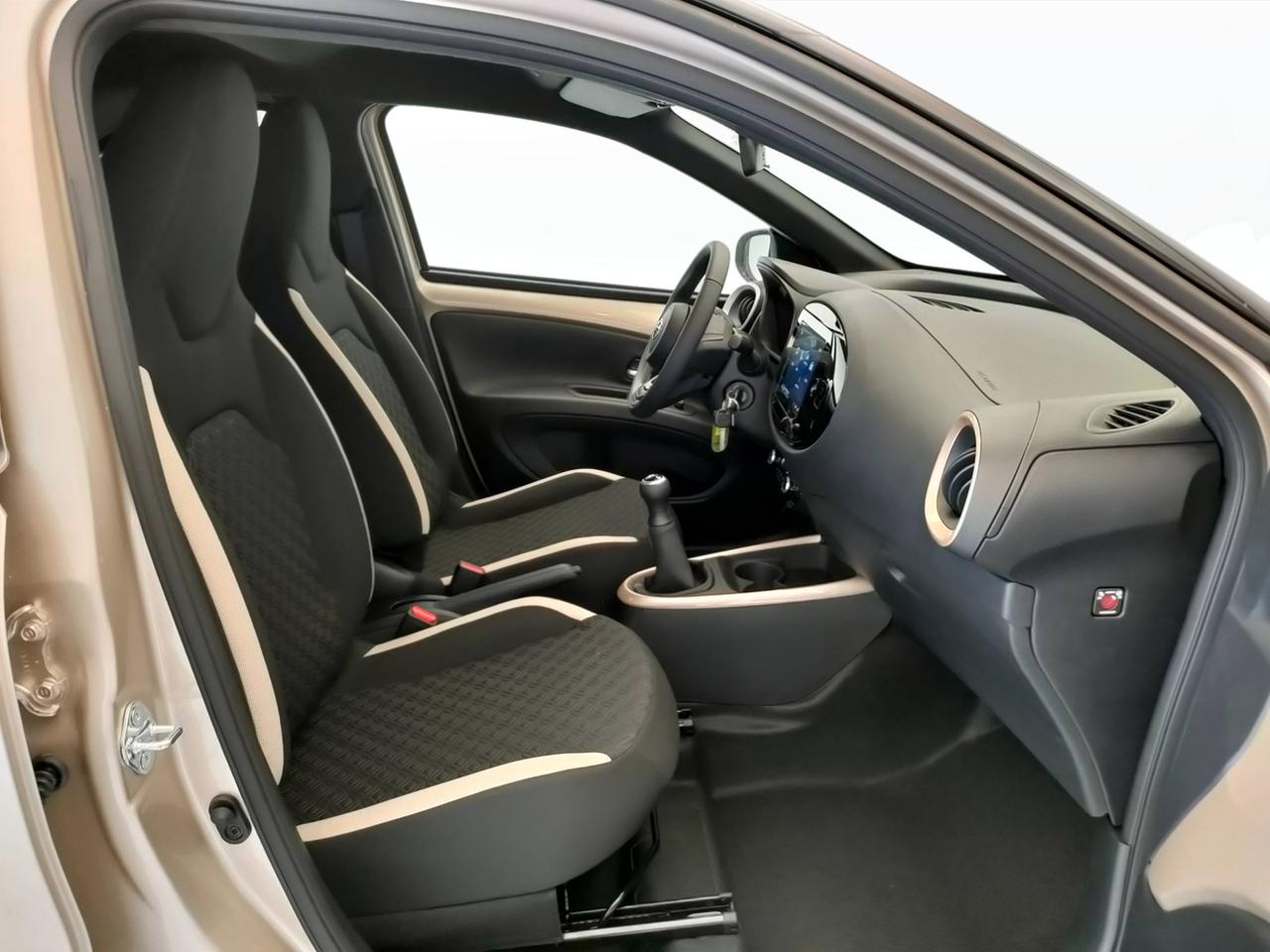 TOYOTA Aygo X 1.0B TREND MT - MY24