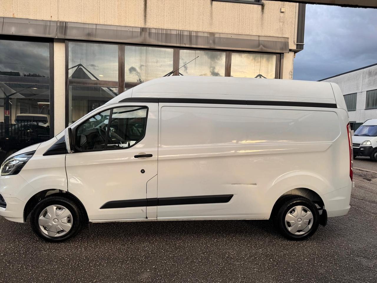 Ford Transit Custom 300 2.0 EcoBlue Hybrid 130 PL Furgone Trend