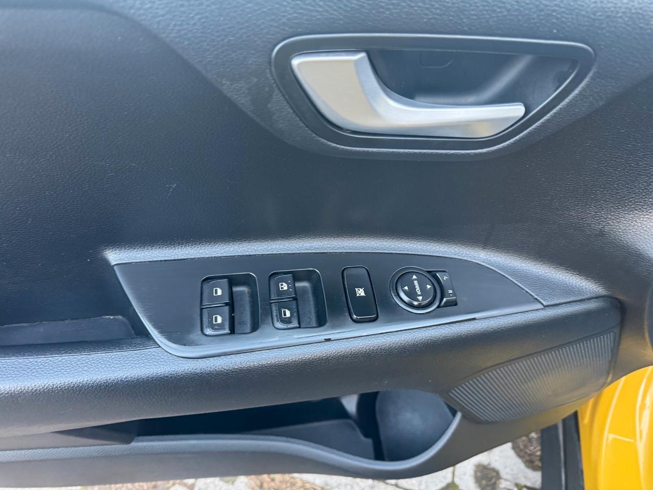 KIA Stonic 1.2cc DPI 84cv Urban