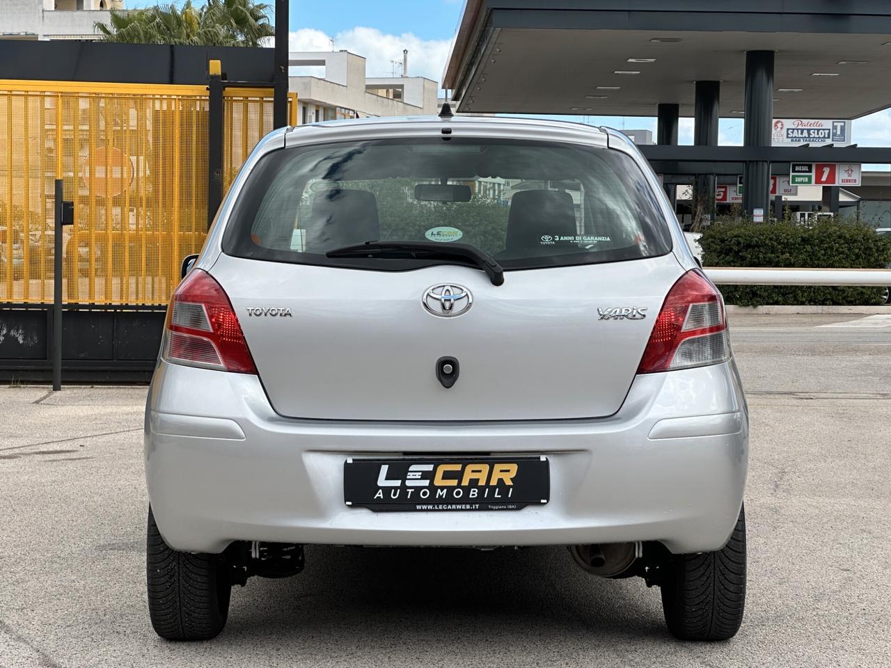 TOYOTA Yaris 1.0 5 porte Sol