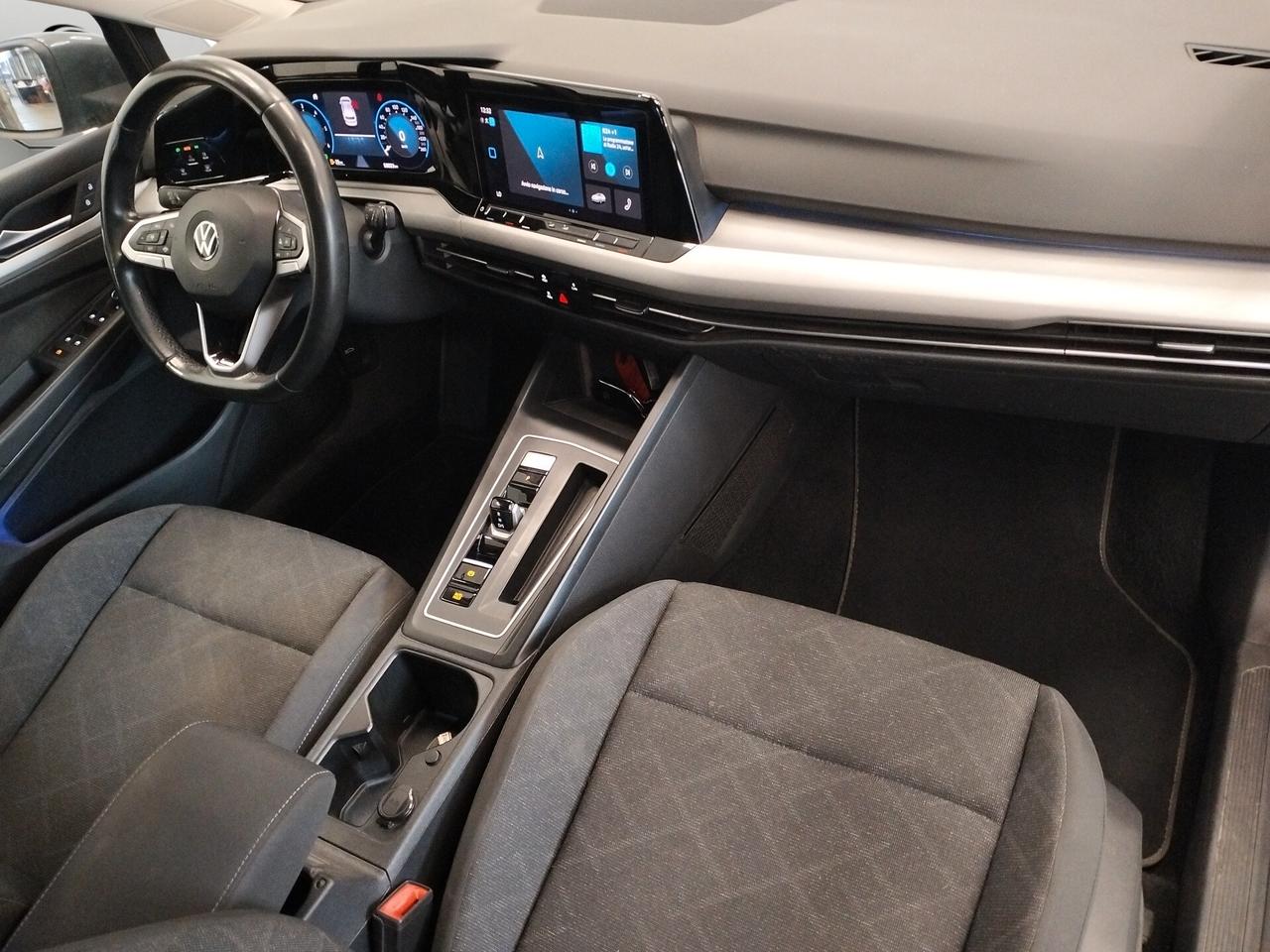 Volkswagen Golf VIII 2020 2.0 tdi Life 115cv dsg