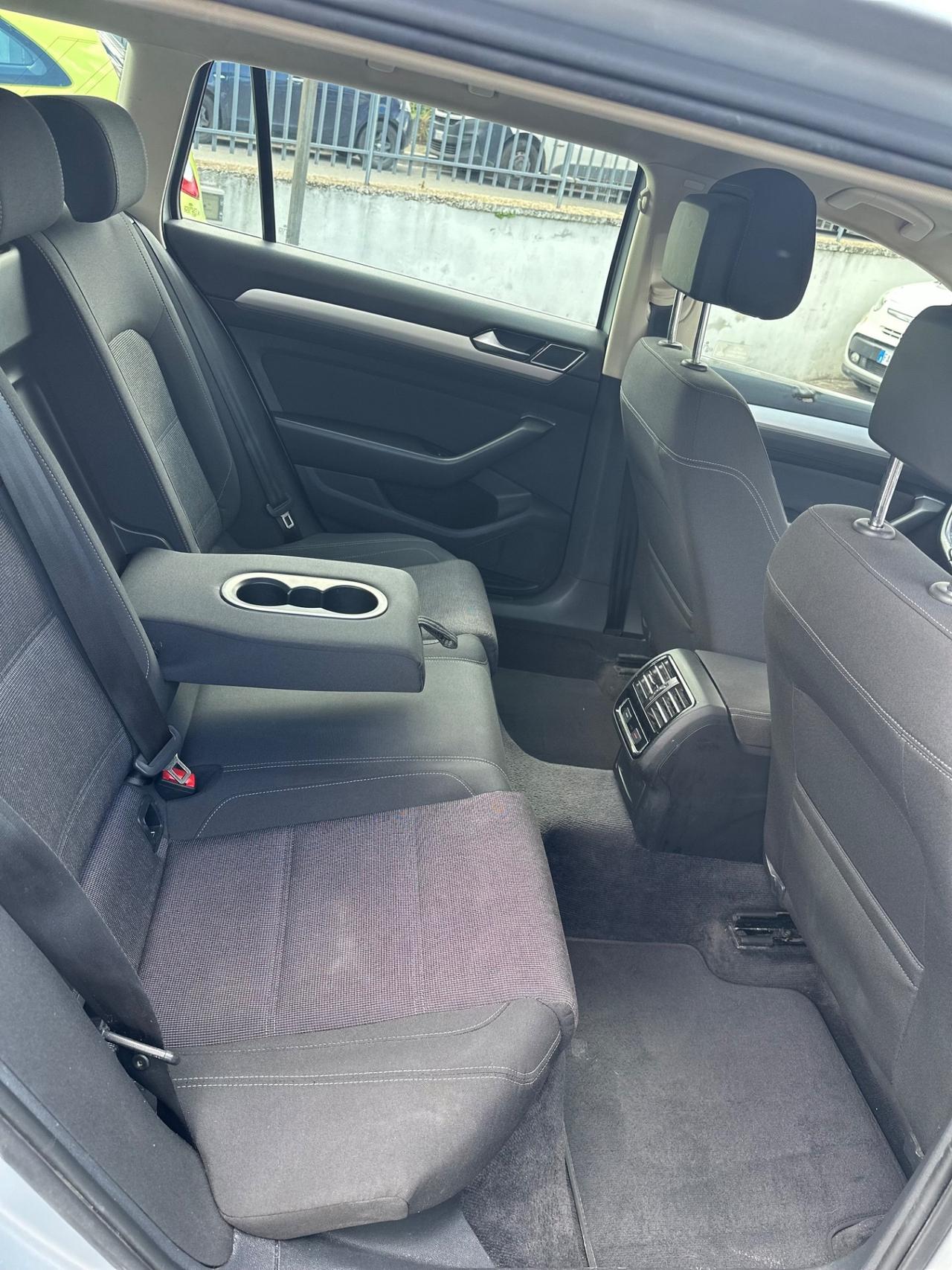 Volkswagen Passat 2.0 TDI DSG Business BlueMotion Technology