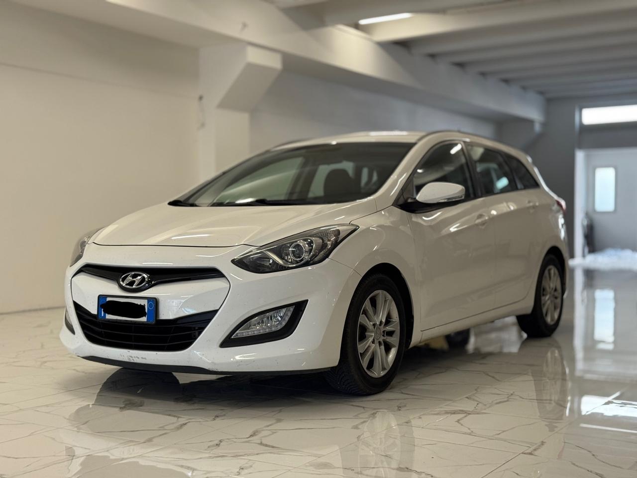 Hyundai i30 1.6 CRDi AUTOMATICA