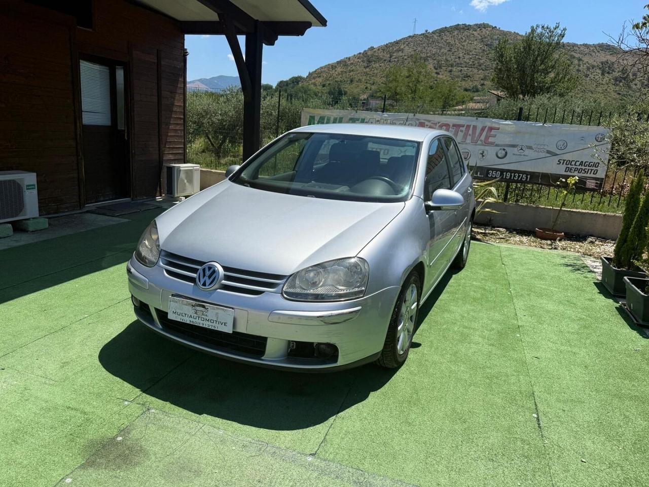VOLKSWAGEN GOLF 5" SERIE