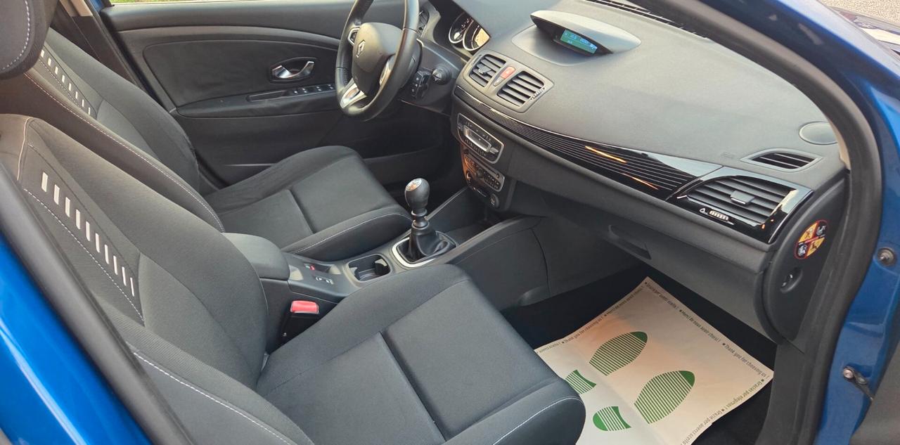 Renault Megane 1.6 Attractive 5 porte