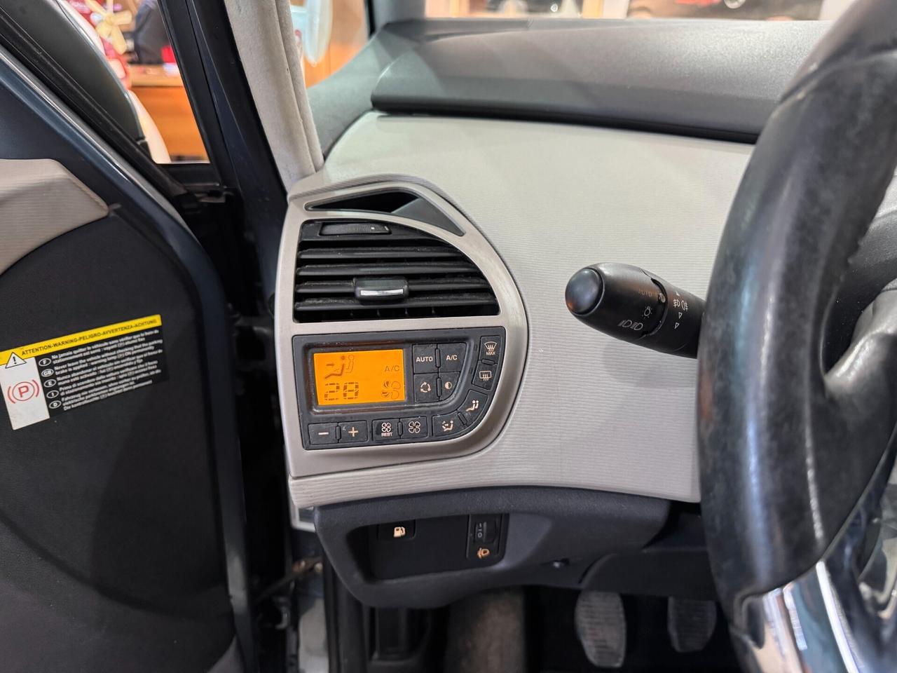 Citroen C4 Picasso 1.6 HDi 110 Elegance OK NEOPATEMTATI