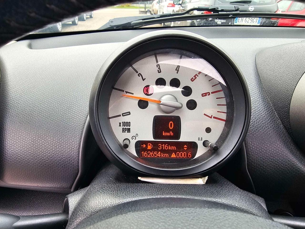 Mini Cooper D Countryman Mini 1.6 Cooper D Countryman Neopatentati