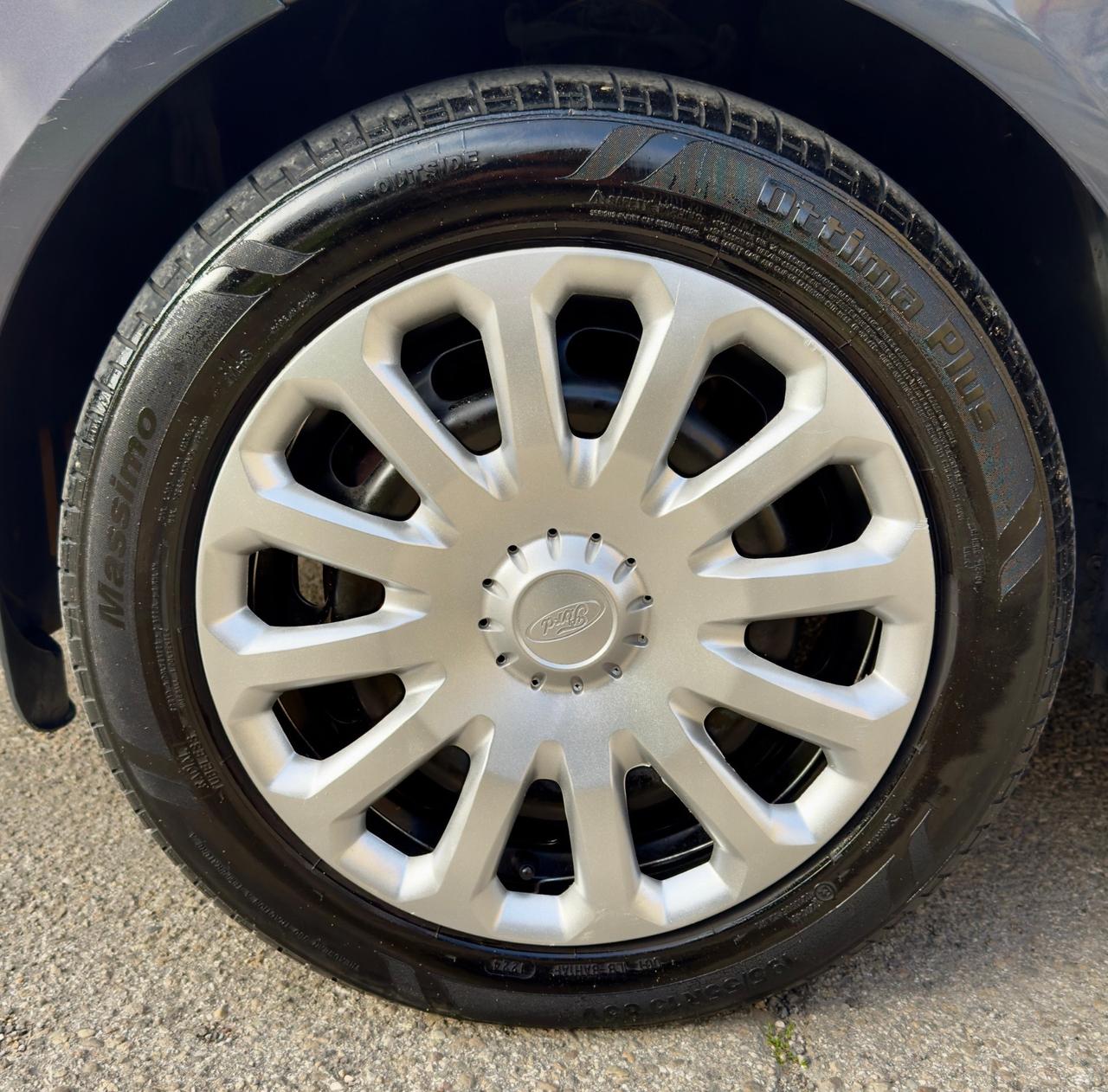 Ford Fiesta 1.2 60CV 5 porte Titanium