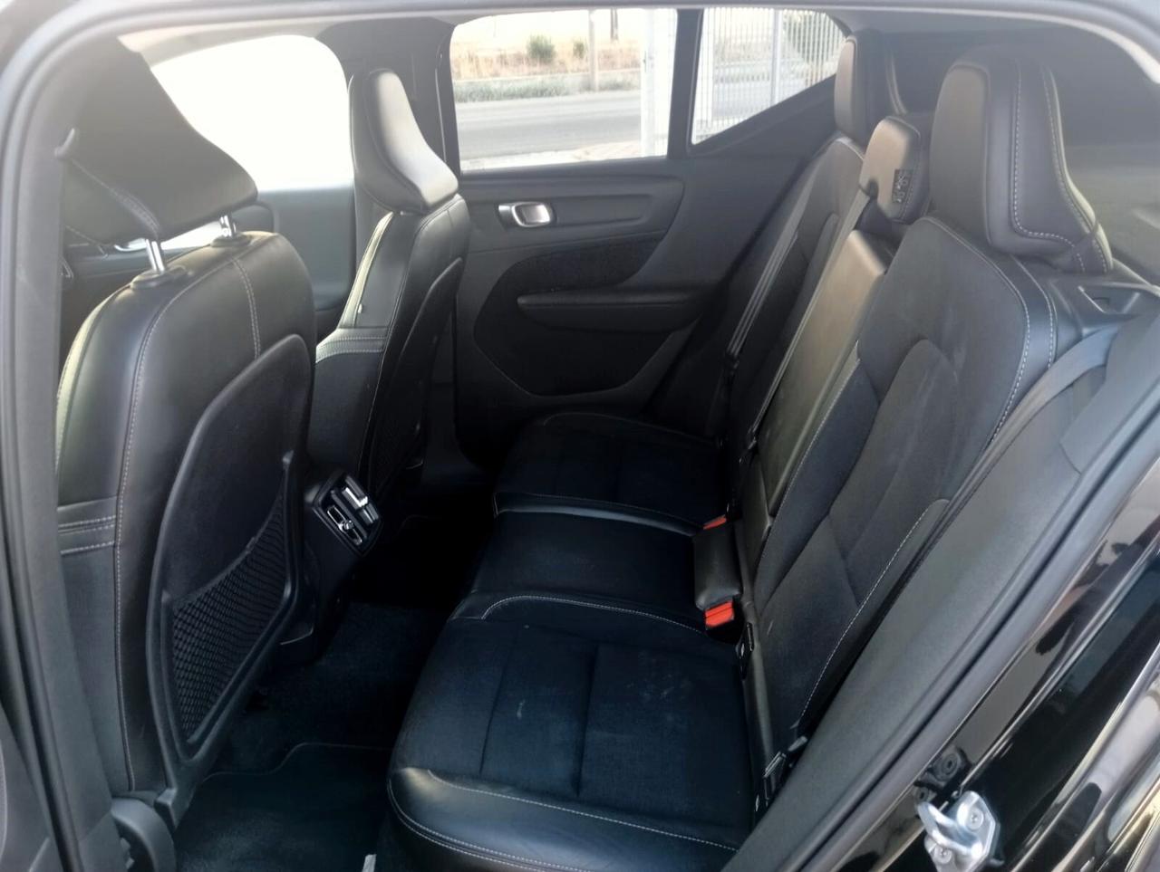 Volvo XC40 D4 AWD Geartronic R-design