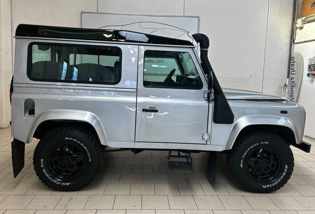 LAND ROVER Defender 90 2.5 td5 TOMB RAIDER SNORKEL GANCIO 6.POSTI 18"