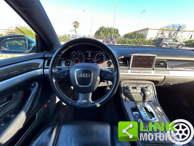 AUDI S8 5.2 V10 quattro tiptronic