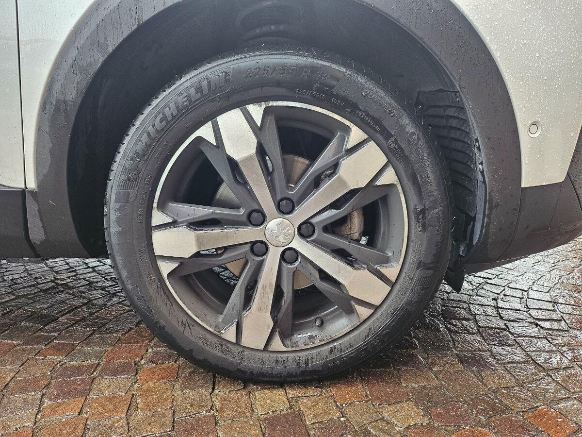 Peugeot 5008 1.2 pt t Allure s&s 130cv 7p.ti eat8