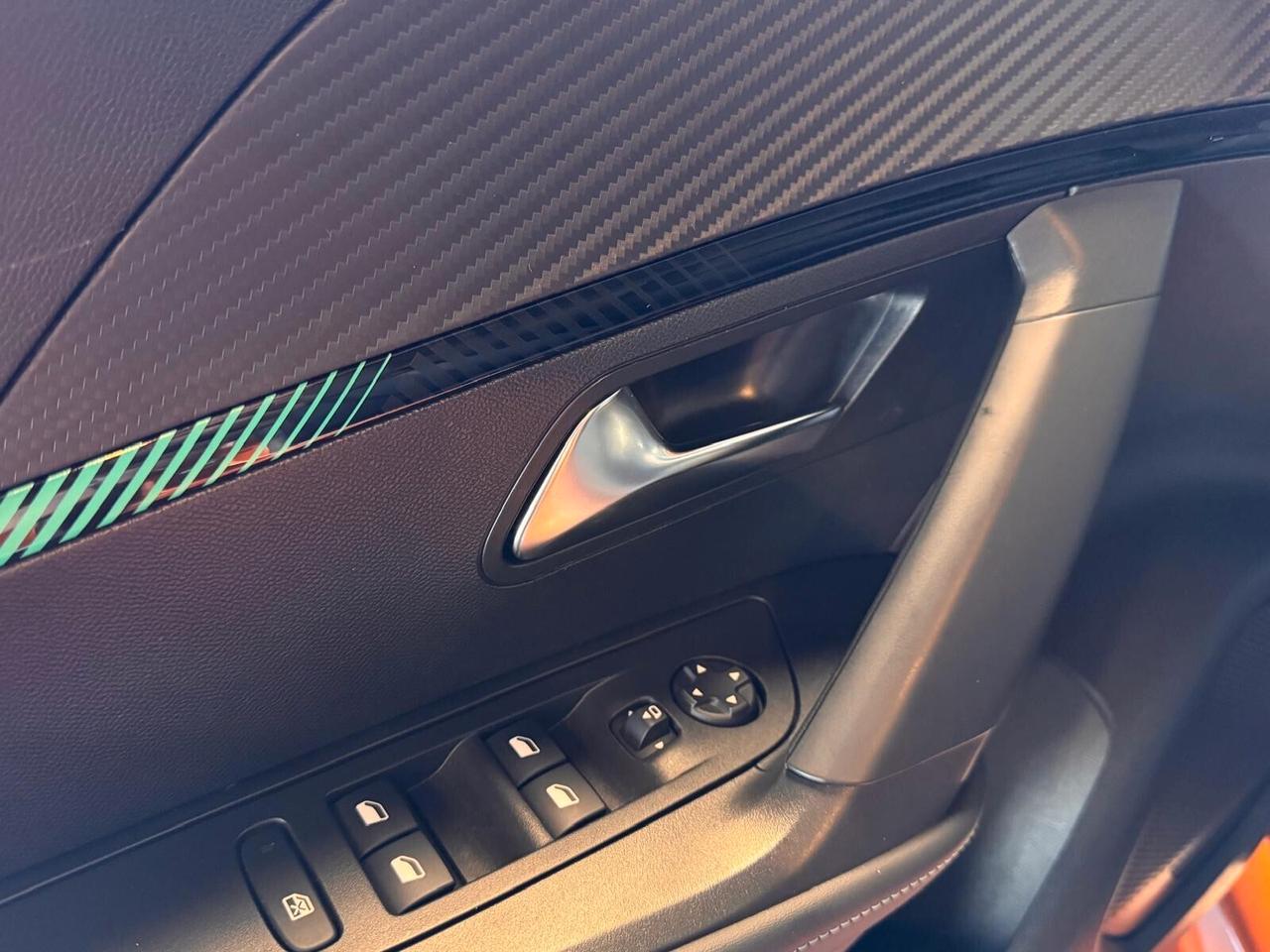 Peugeot 2008 PureTech 130 S&S Allure Pack