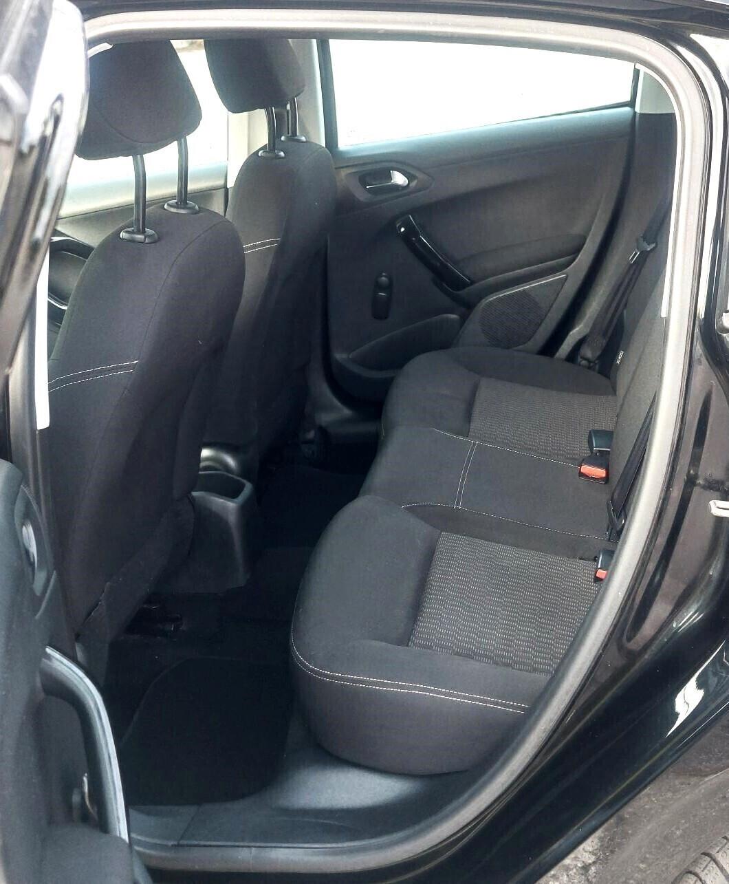 PEUGEOT 208 ALLURE- 1.6 HDI - NEOPATENTATI