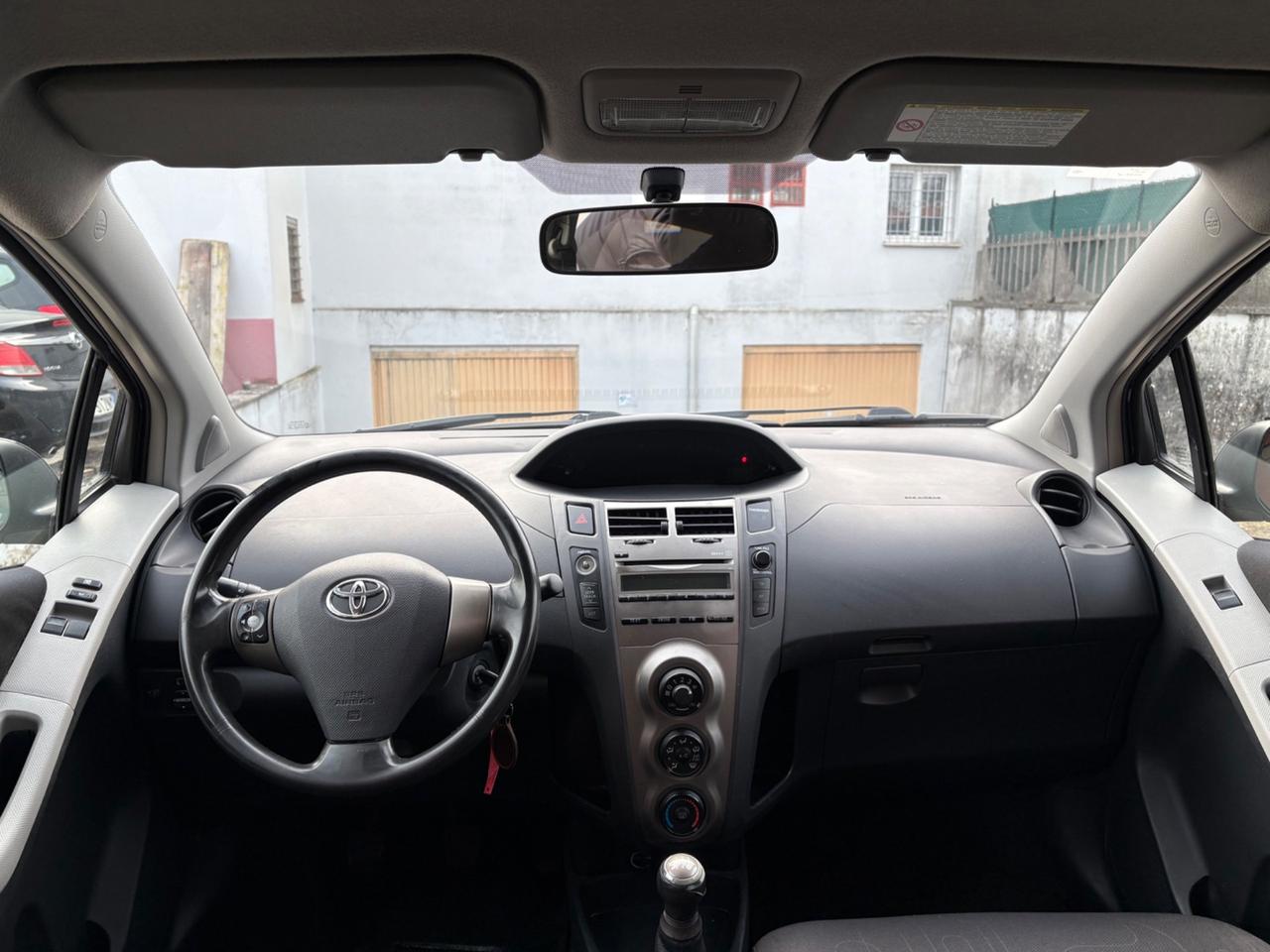 Toyota Yaris 1.0 5 porte Now