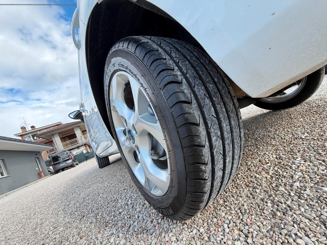 Ford Fiesta 1.4 TDCi 68CV 5 p 128.790 km