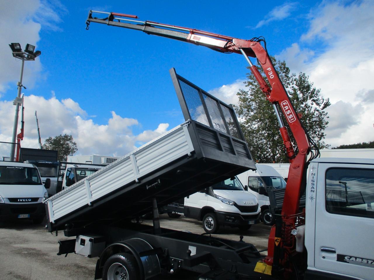 Nissan Cabstar 3000 120CV GRU FASSI F30 3S +RIBALT ATTACCHI PUNTA
