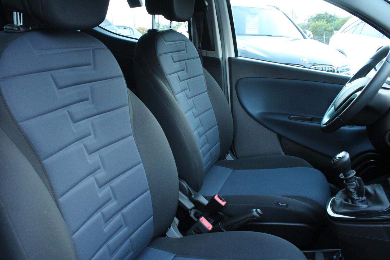 Lancia Ypsilon 1.0 FireFly 5 porte S&S Hybrid Gold Plus