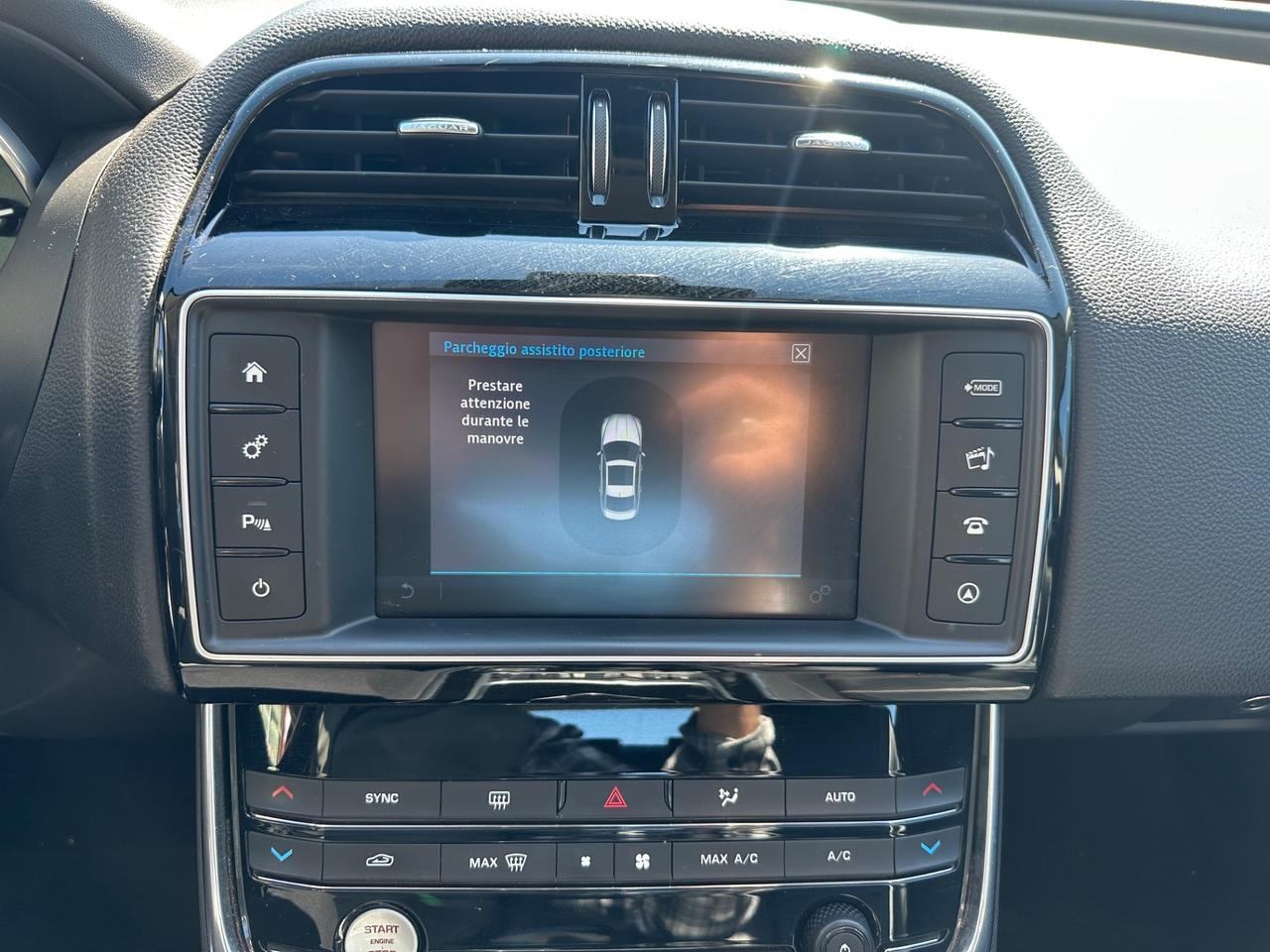 Jaguar XE 2.0 D Turbo aut. Pure PELLE NAVI