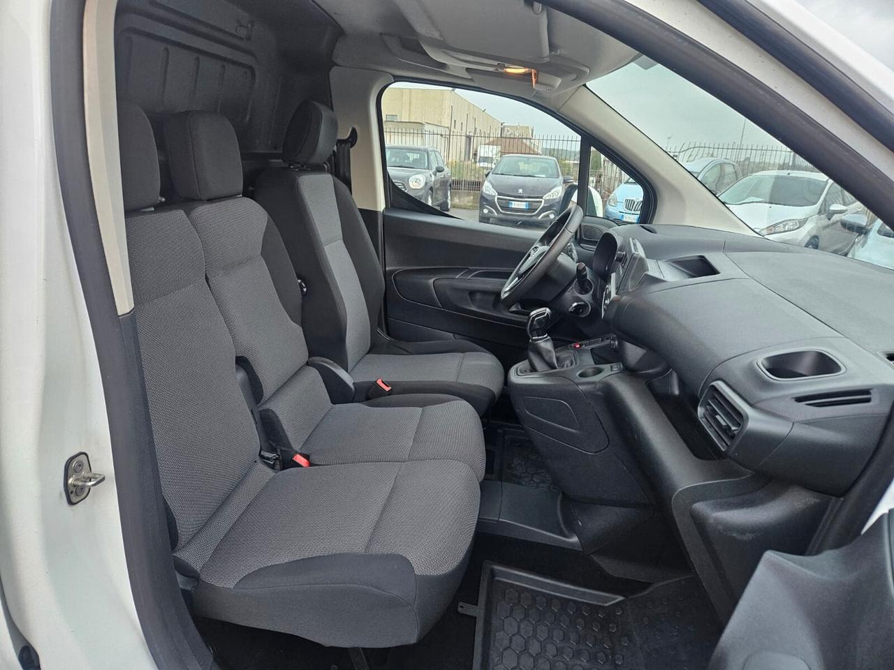 Opel Combo Cargo 1.5 Diesel - 3 POSTI -