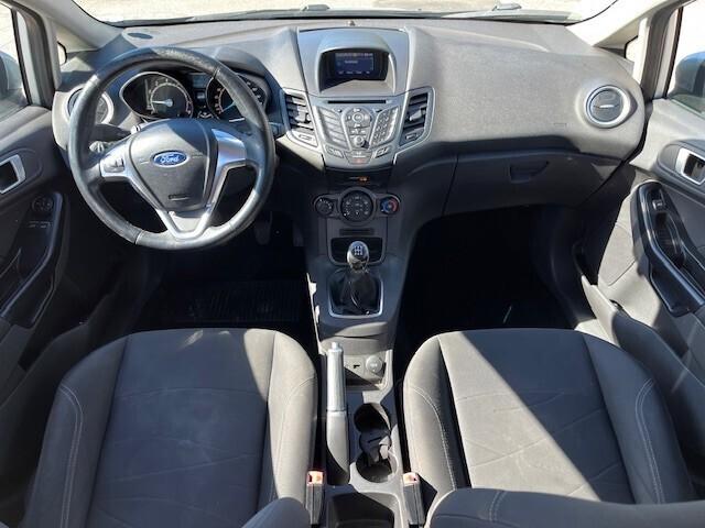Ford Fiesta 1..2 5 porte Titanium