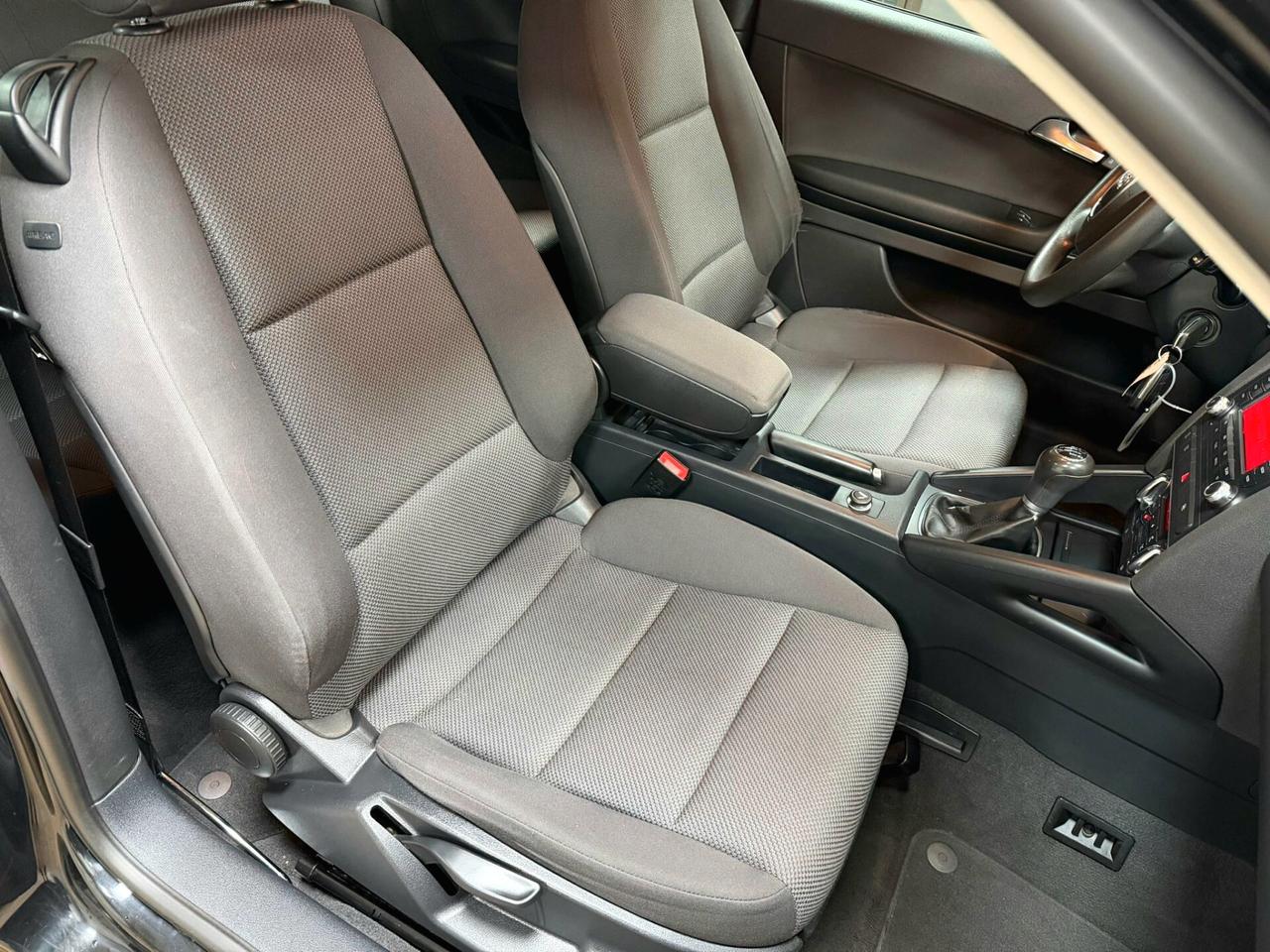 AUDI A3 1.6 TDI 105 CV AMBITION