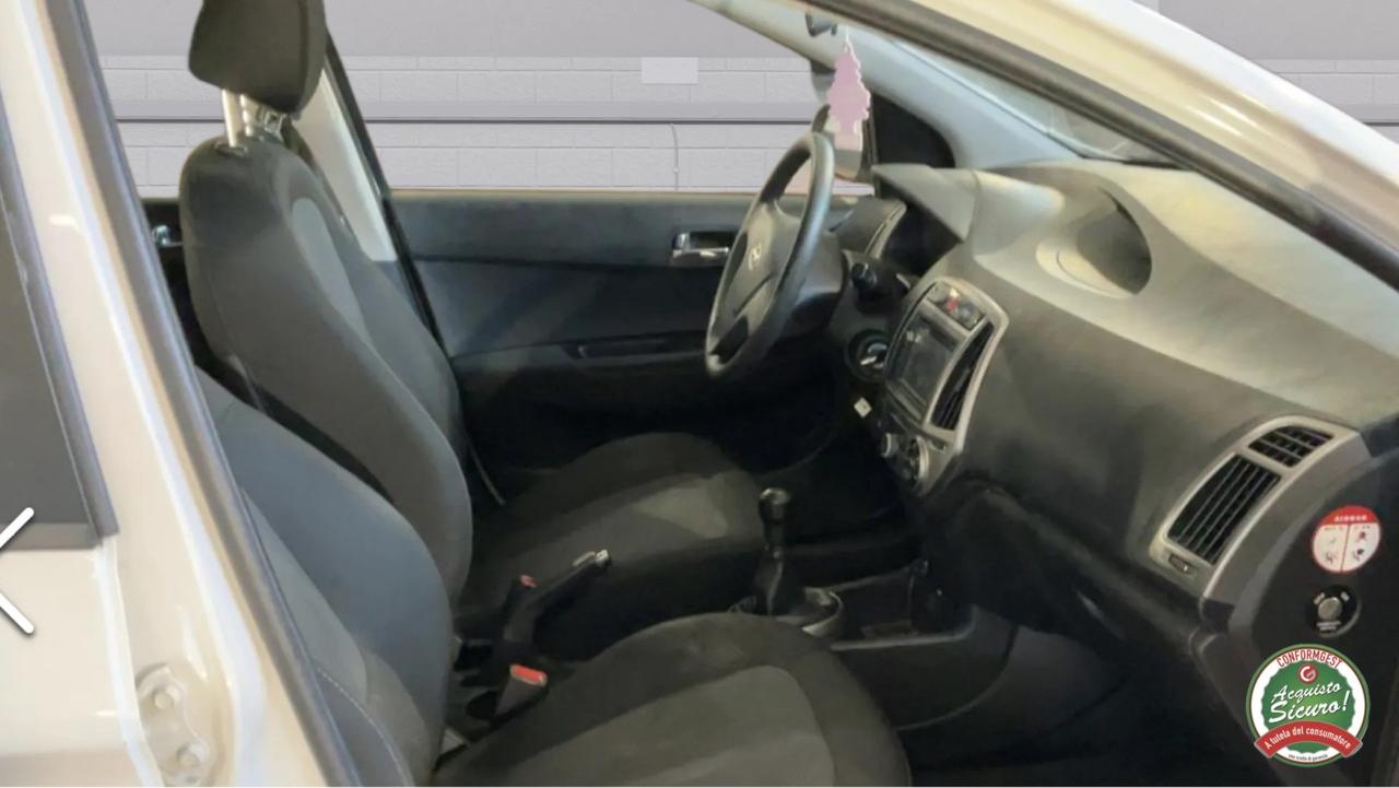 Hyundai i20 Classic 5p 1.2 85cv **Garanzia Guasti 12 Mesi**