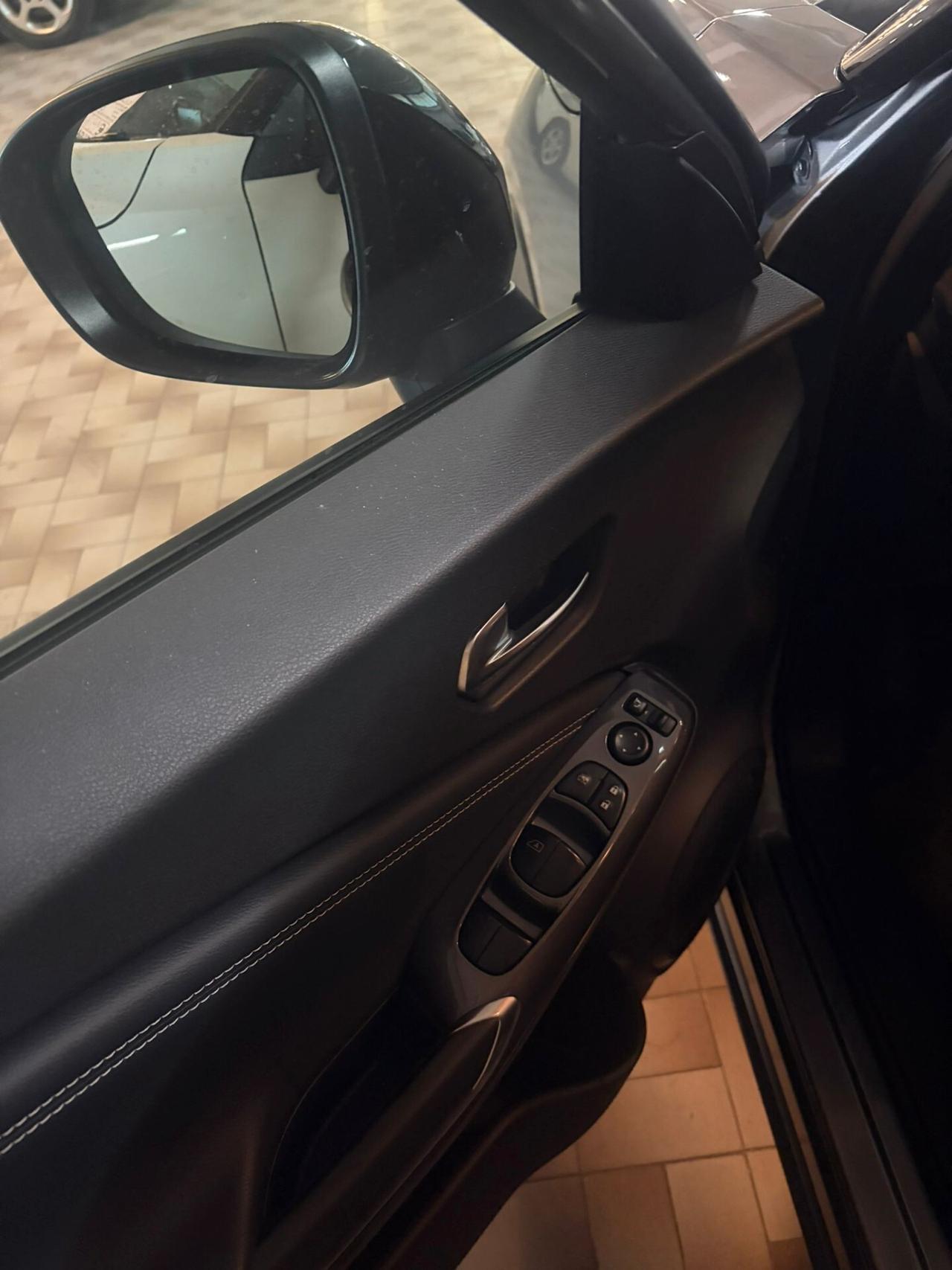 Nissan Juke 1.0 DIG-T 114 CV N-Connecta