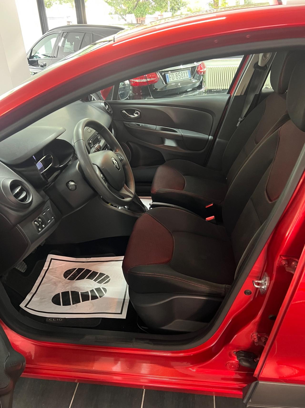 Renault Clio 1.2 16V 5 porte Dynamique Neopatentati