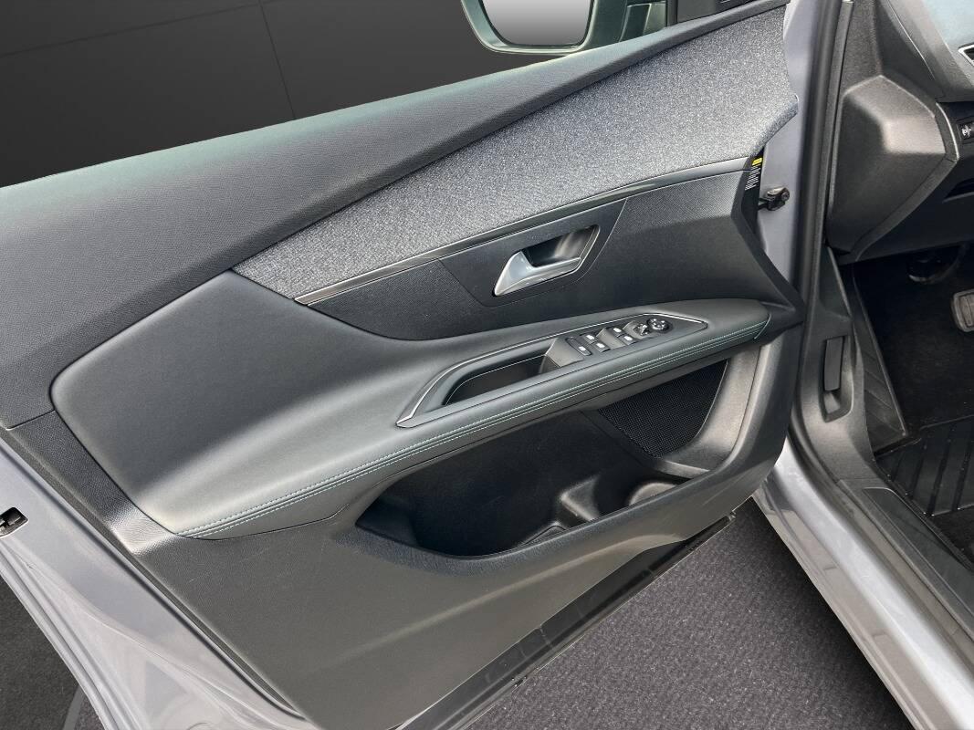 Peugeot 3008 II 1.5 bluehdi Allure Pack s&s 130cv eat8