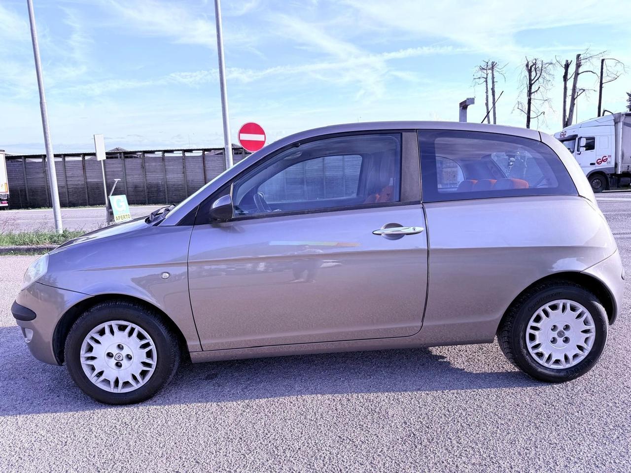 Lancia Ypsilon 1.2 16V Argento Ok neopatentati