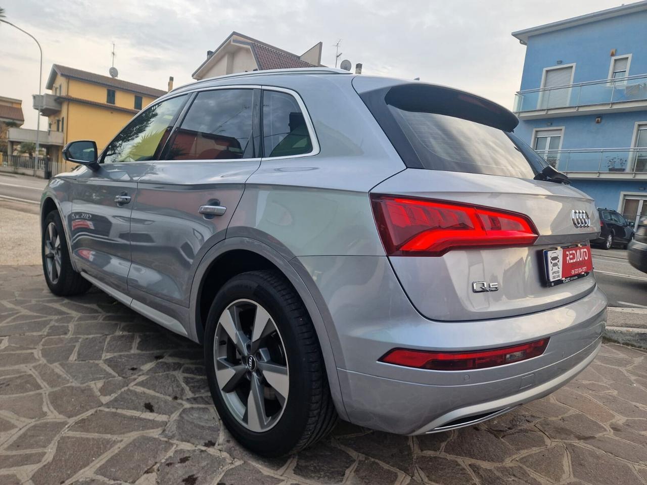 Audi Q5 40 TDI 204 CV quattro S tronic Business Sport