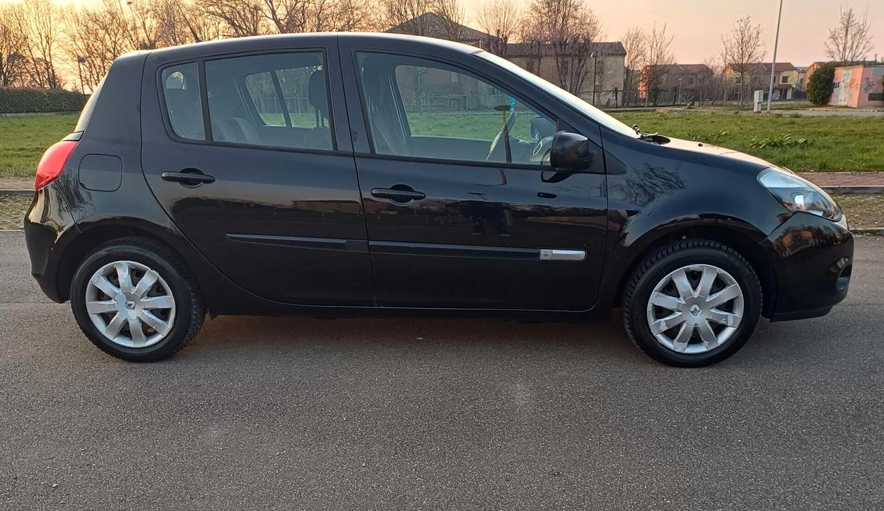 Renault Clio 1.2 16V 5 porte GPL Dynamique