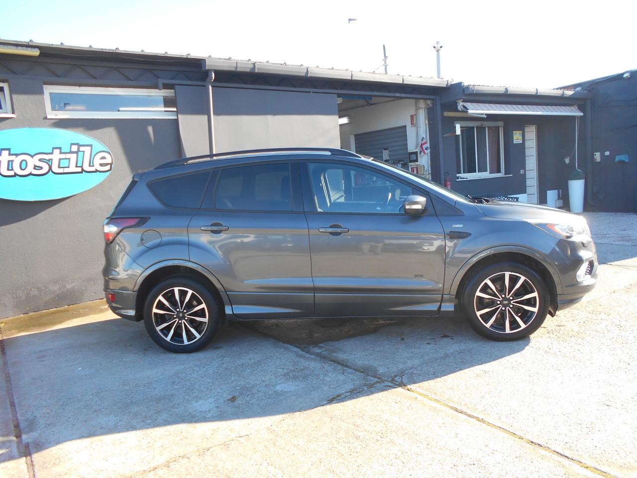Ford Kuga 2.0 TDCI 180 CV S&S 4WD Powershift ST-Line Business