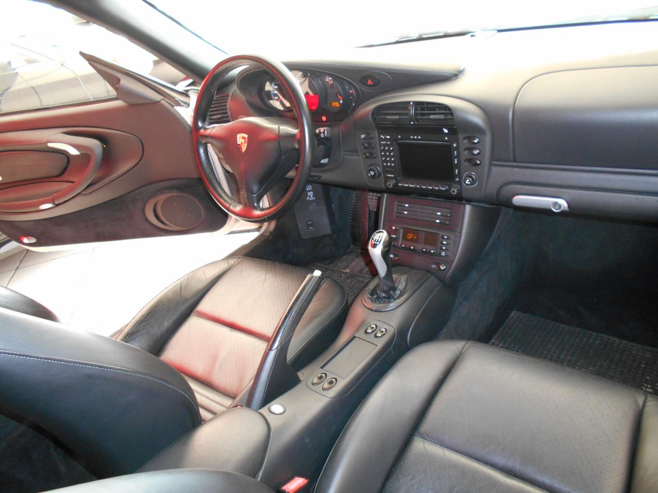 Porsche 911 Carrera 4S cat Coupé