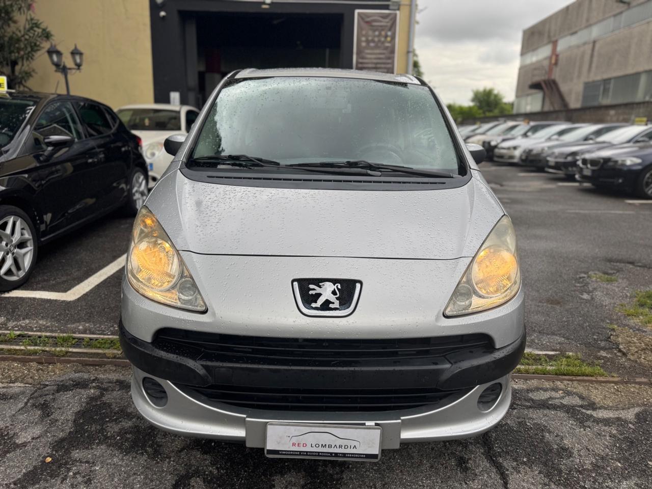 Peugeot 1007 1.4 HDi Sporty neopatentati