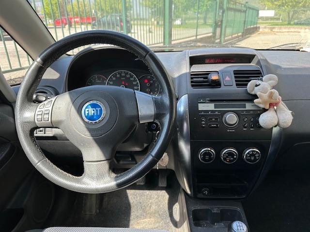 Fiat Sedici 1.6 16v Emotion 4x4 107cv