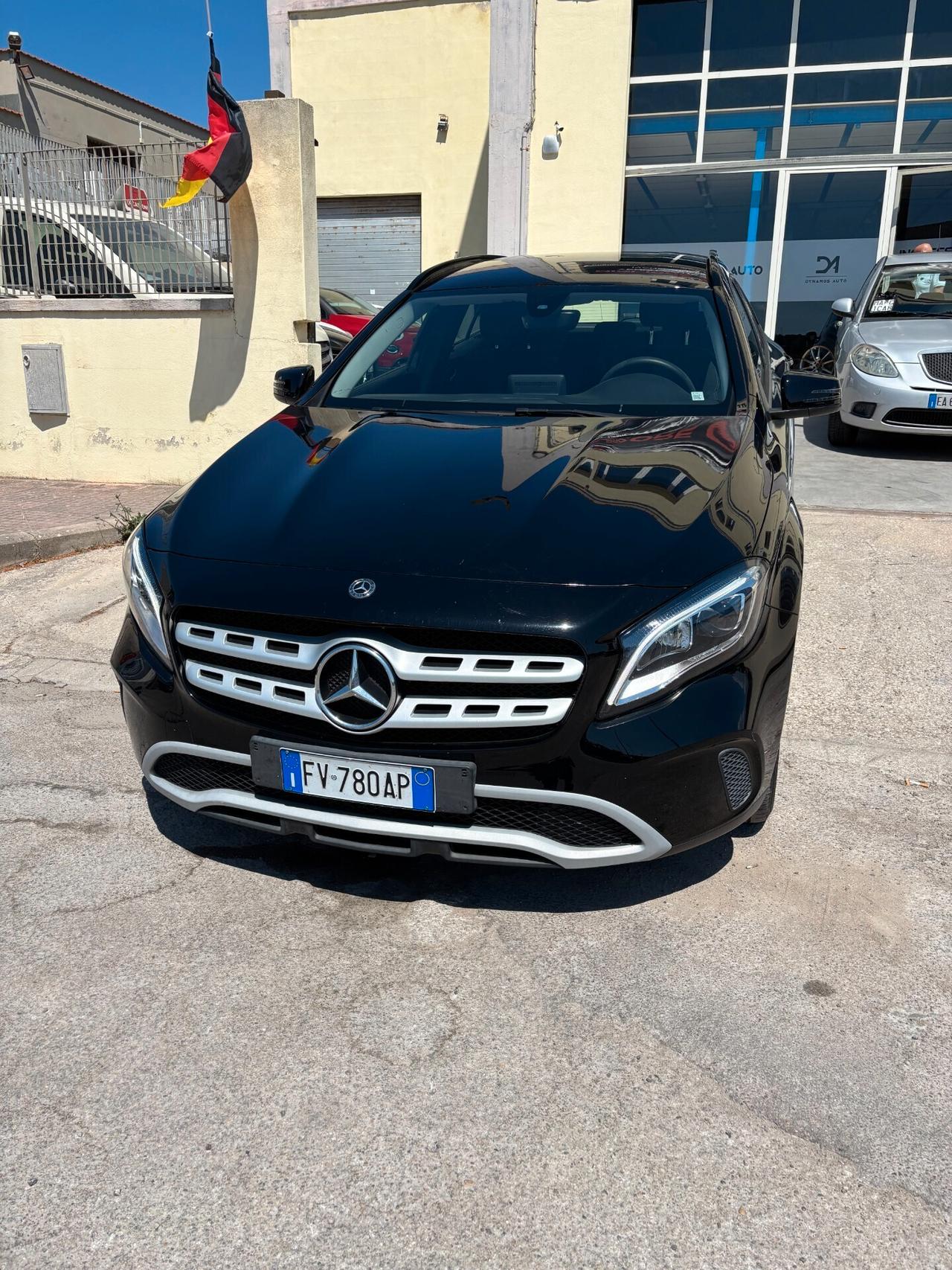 Mercedes-benz GLA 200 DIESEL UNICO PROP 36 MILAKM