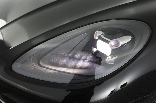 PORSCHE Macan Macan