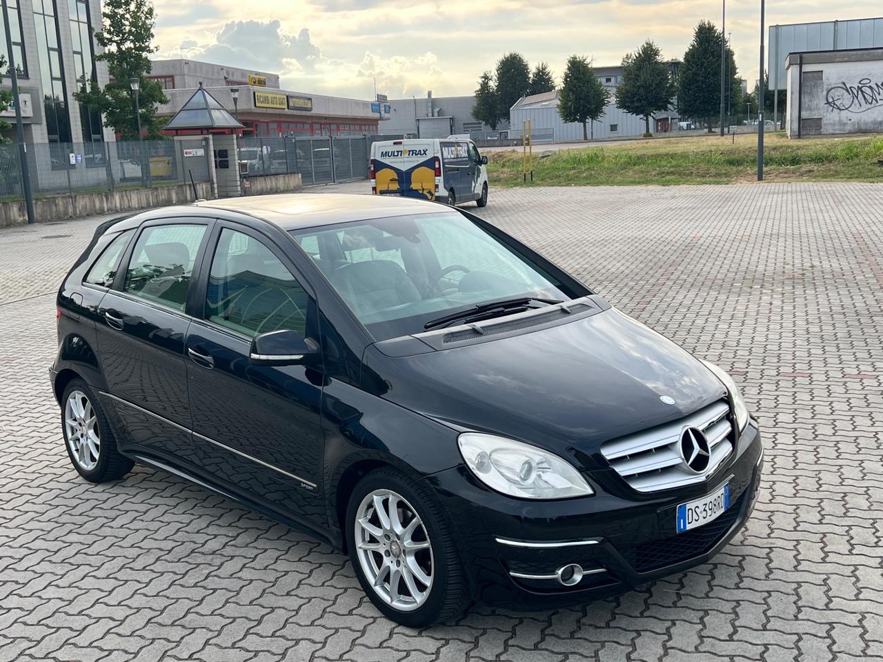 Mercedes-benz B 200 Turbo Sport