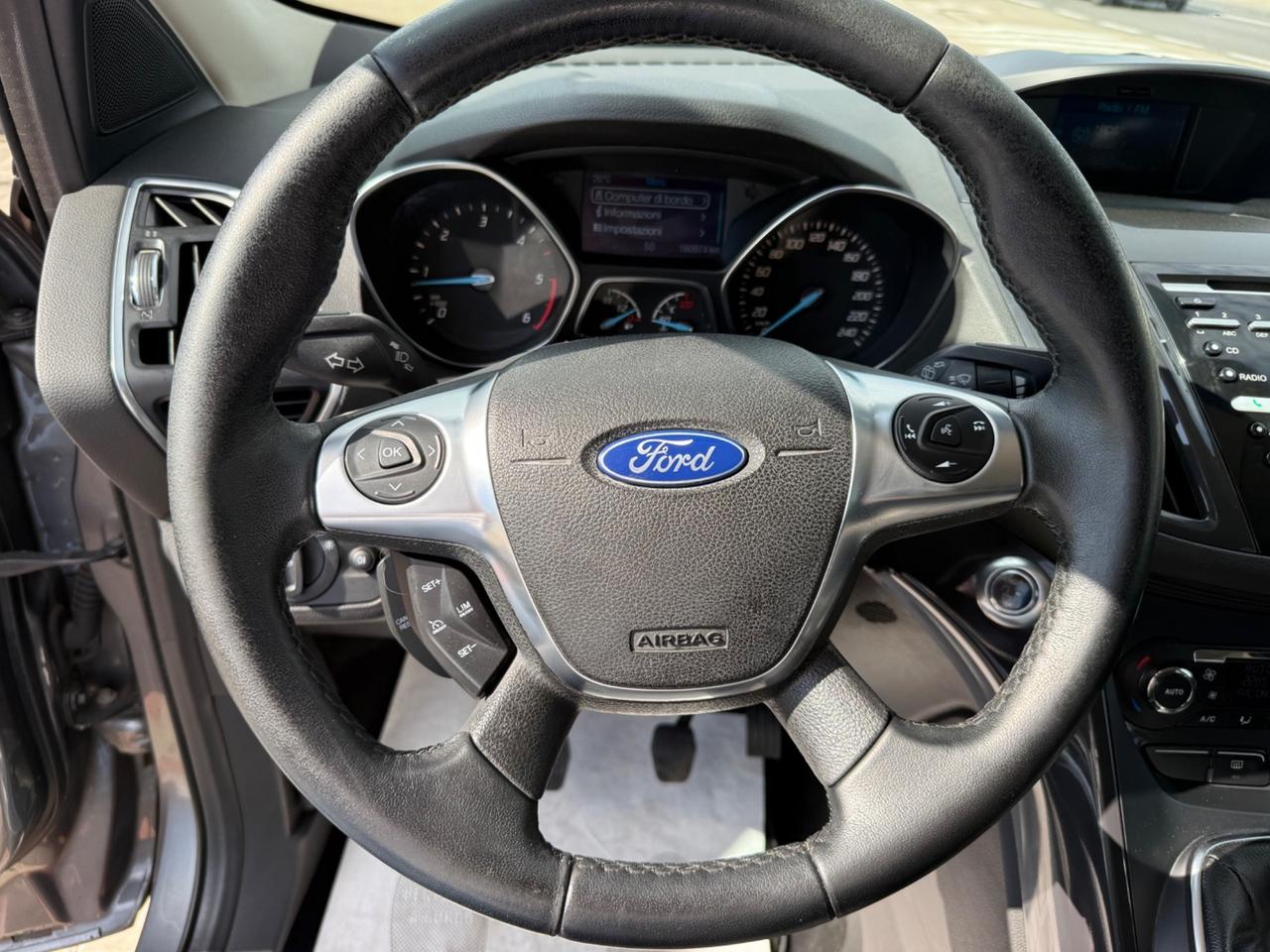 Ford Kuga 2.0 TDCI 140 CV 4WD Titanium
