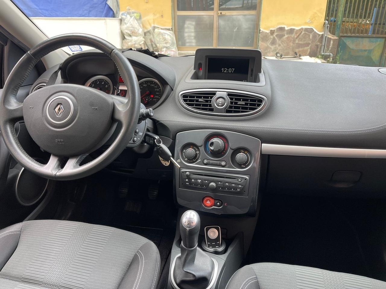 Renault Clio 1.2 16V 5 porte / GARANZIA 12 MESI