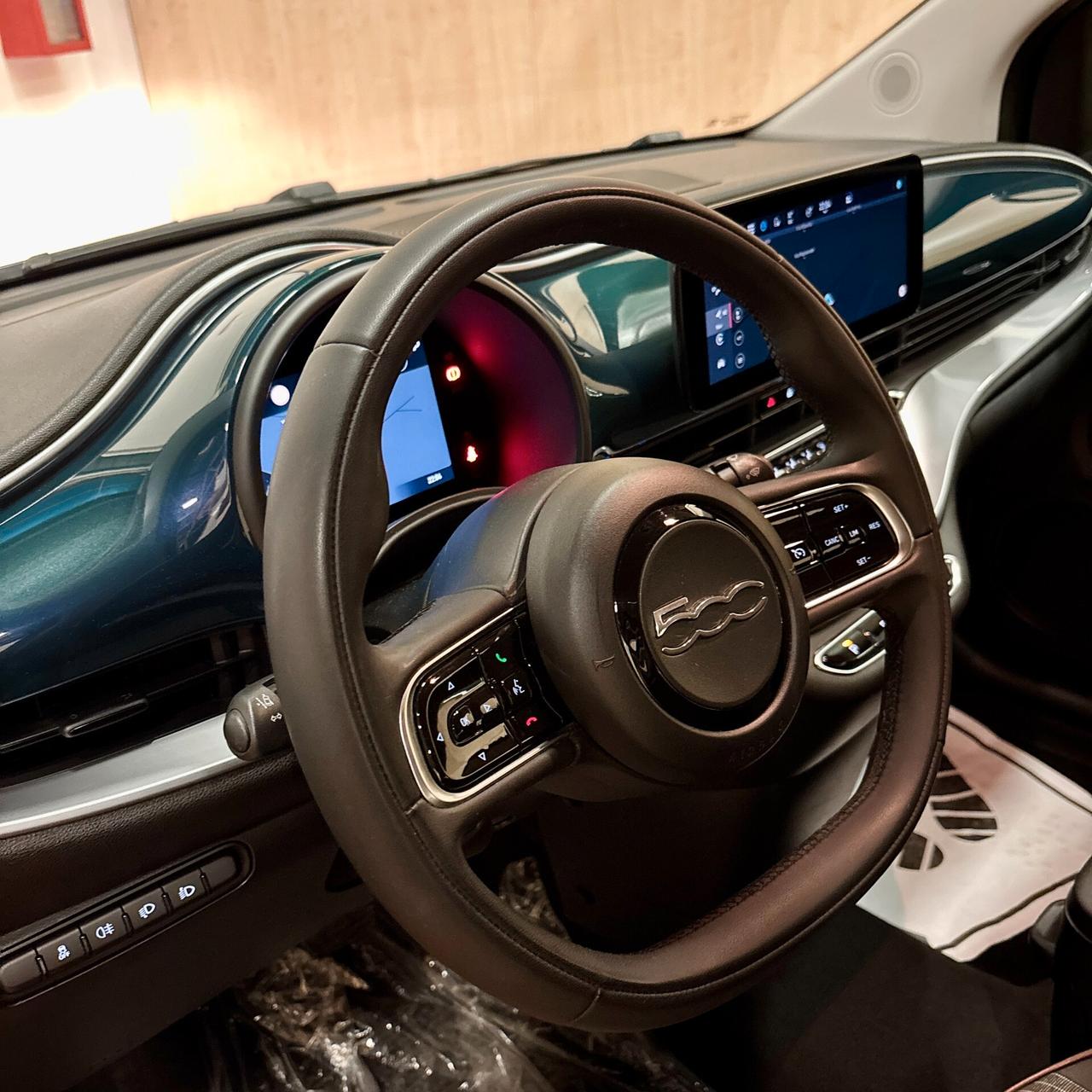 Fiat 500 500e Berlina 42 kWh Icon